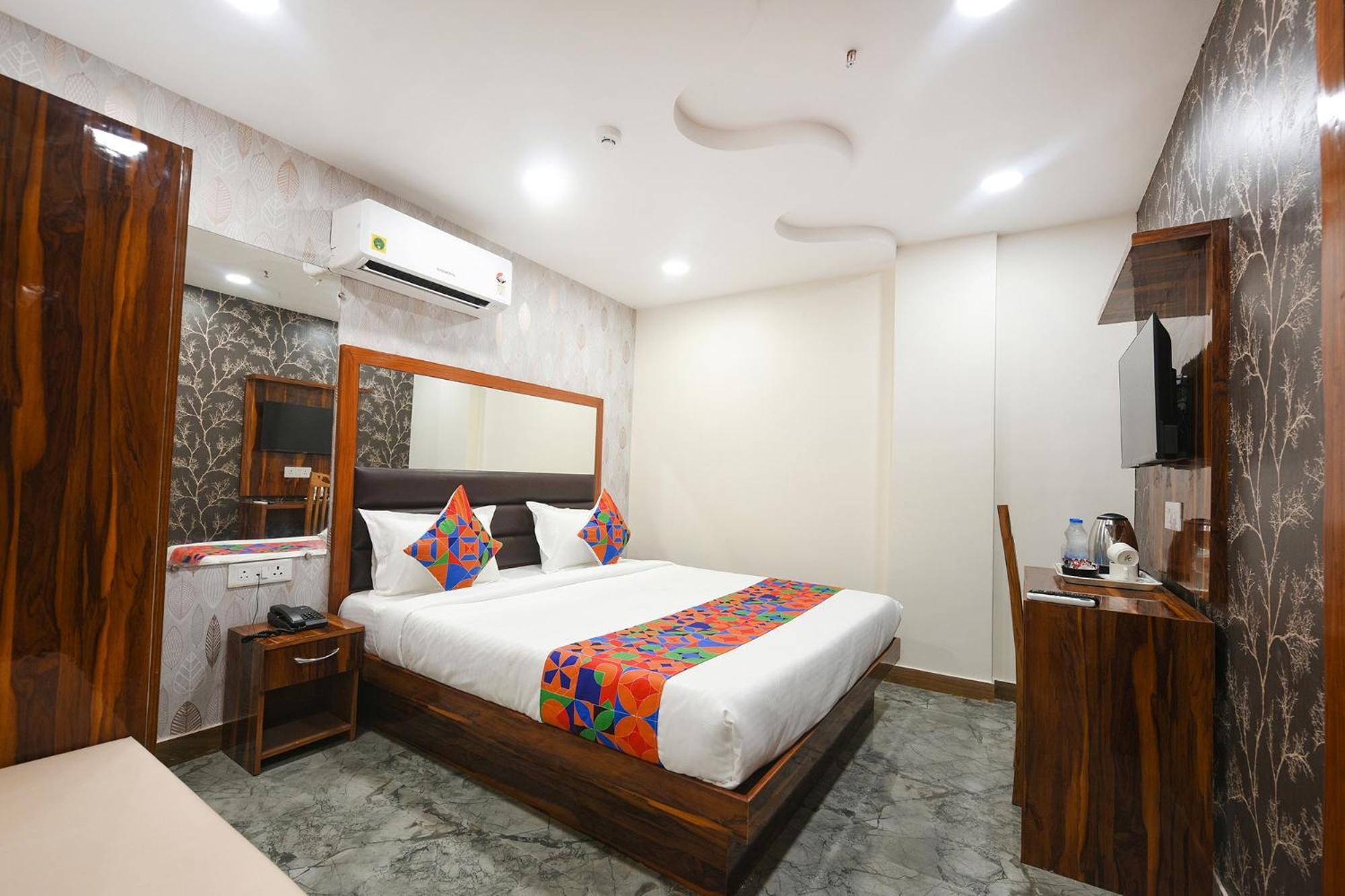 Fabhotel Mona Continental - Nr Laxmi Nagar It Hub New Delhi Eksteriør bilde