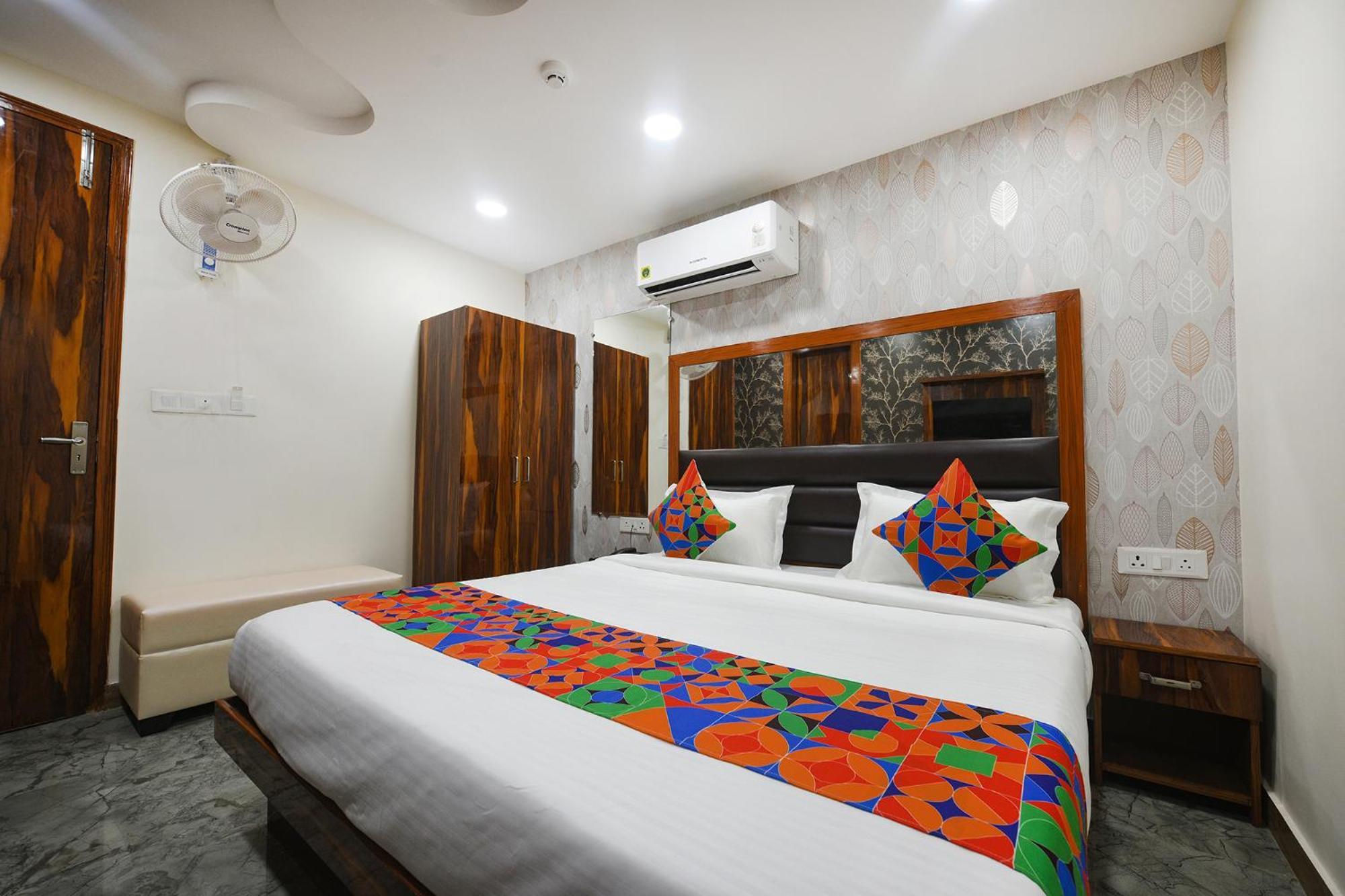 Fabhotel Mona Continental - Nr Laxmi Nagar It Hub New Delhi Eksteriør bilde