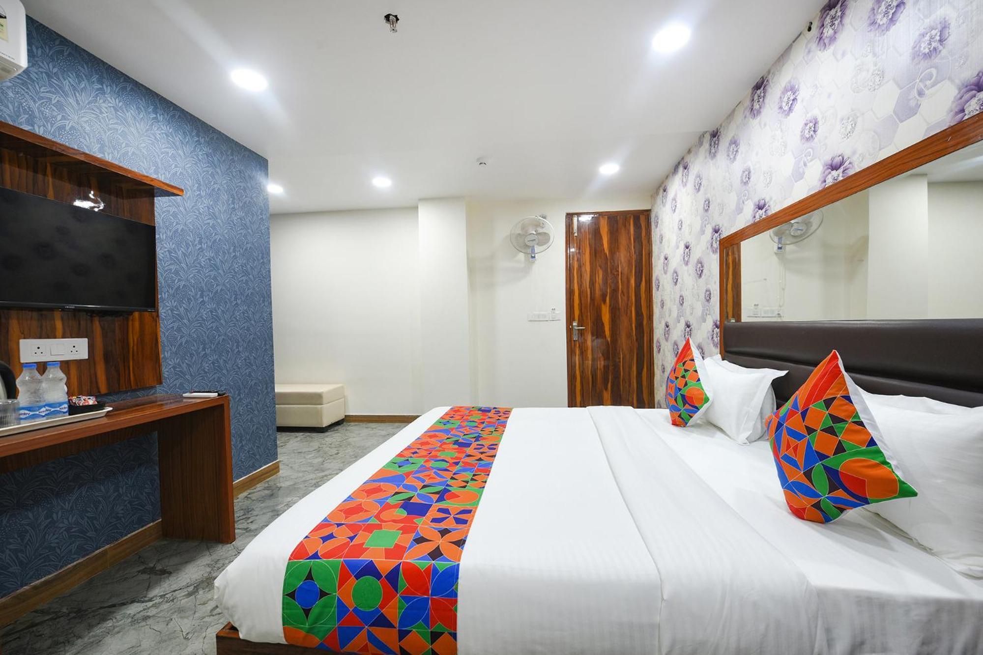 Fabhotel Mona Continental - Nr Laxmi Nagar It Hub New Delhi Eksteriør bilde